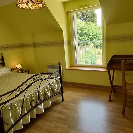 Villa 018 6 Kerners Maison Pour Six Personnes A Louer Avec Jardin Partage